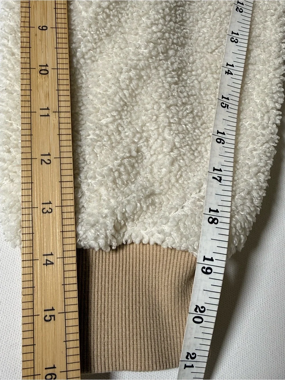 Fabletics Sherpa Cropped Pullover Cream Beige Cozy‎ Sweatshirt Large Minimalist - Picture 10 of 10